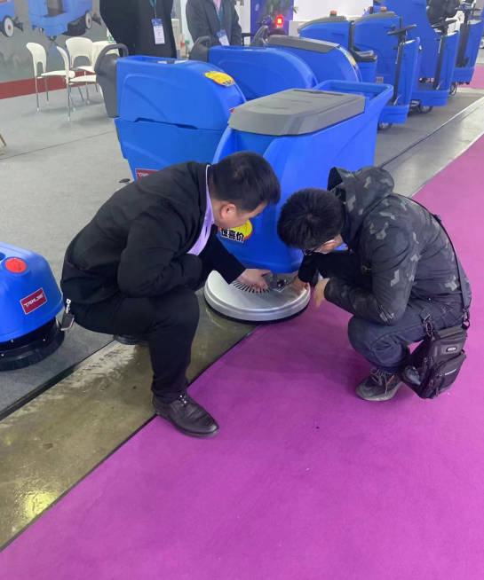 通化小型电动洗地机是否适合用于环卫保洁